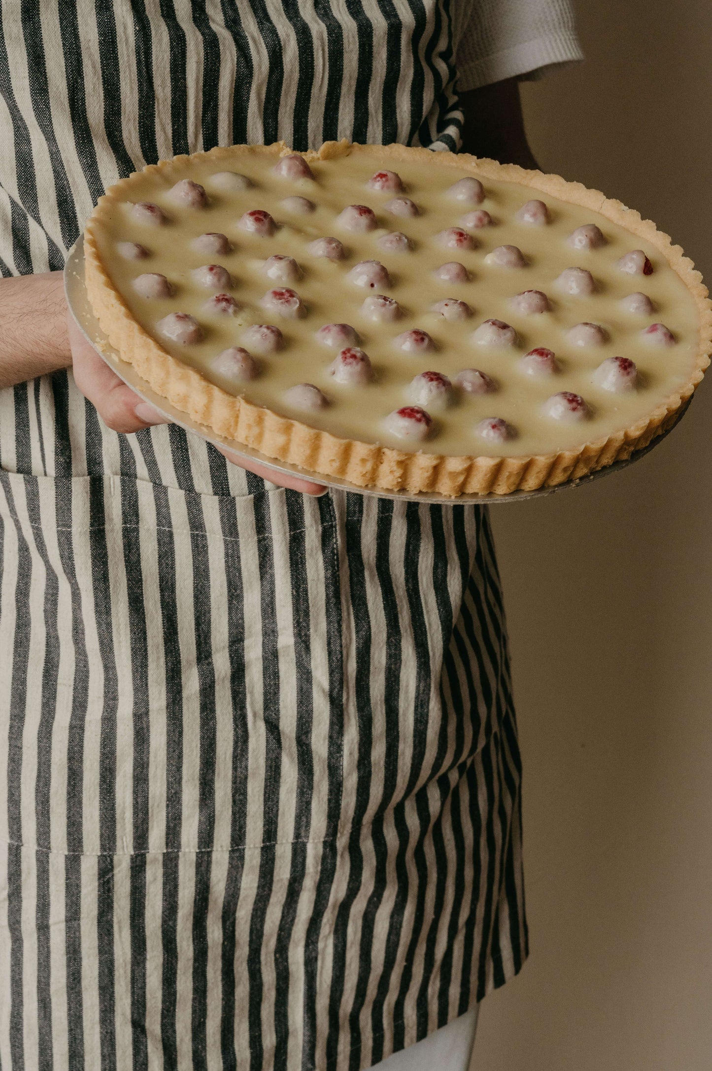 Tarta de chocolate blanco con frambuesas